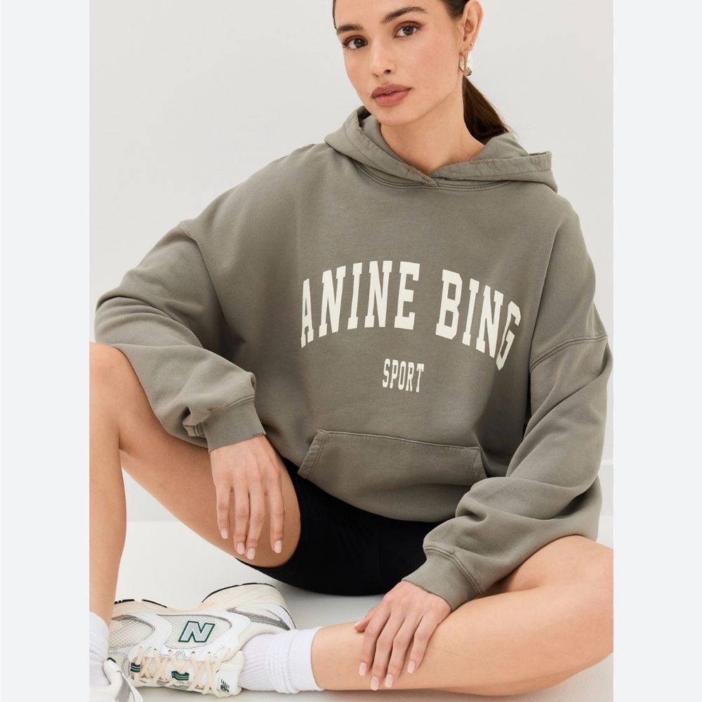 Harvey Pullover Hooded Sweatshirt